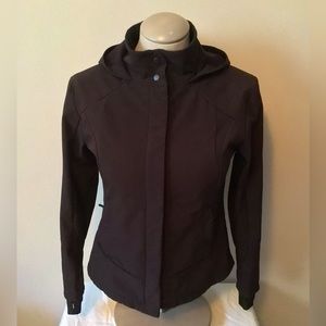 Avia woman’s jacket. Black with reflectors. Size large.